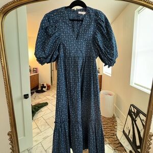 Hunter bell long blue floral, v neck, puff sleeve, M, EUC